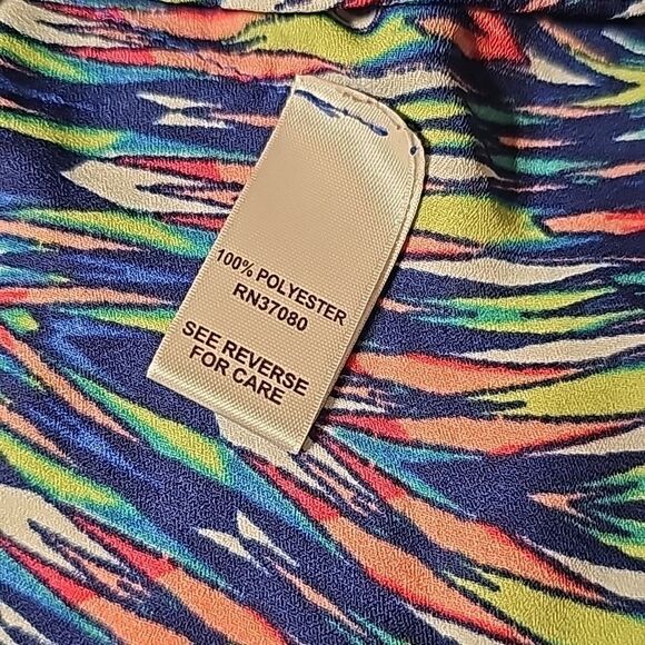 Multi colored pullover top by Cato size 22/24 - Picture 9 of 10